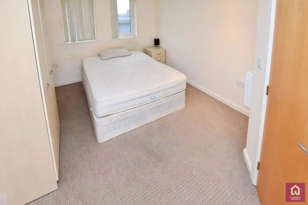 Elmira Way, Salford, M5, photo 8