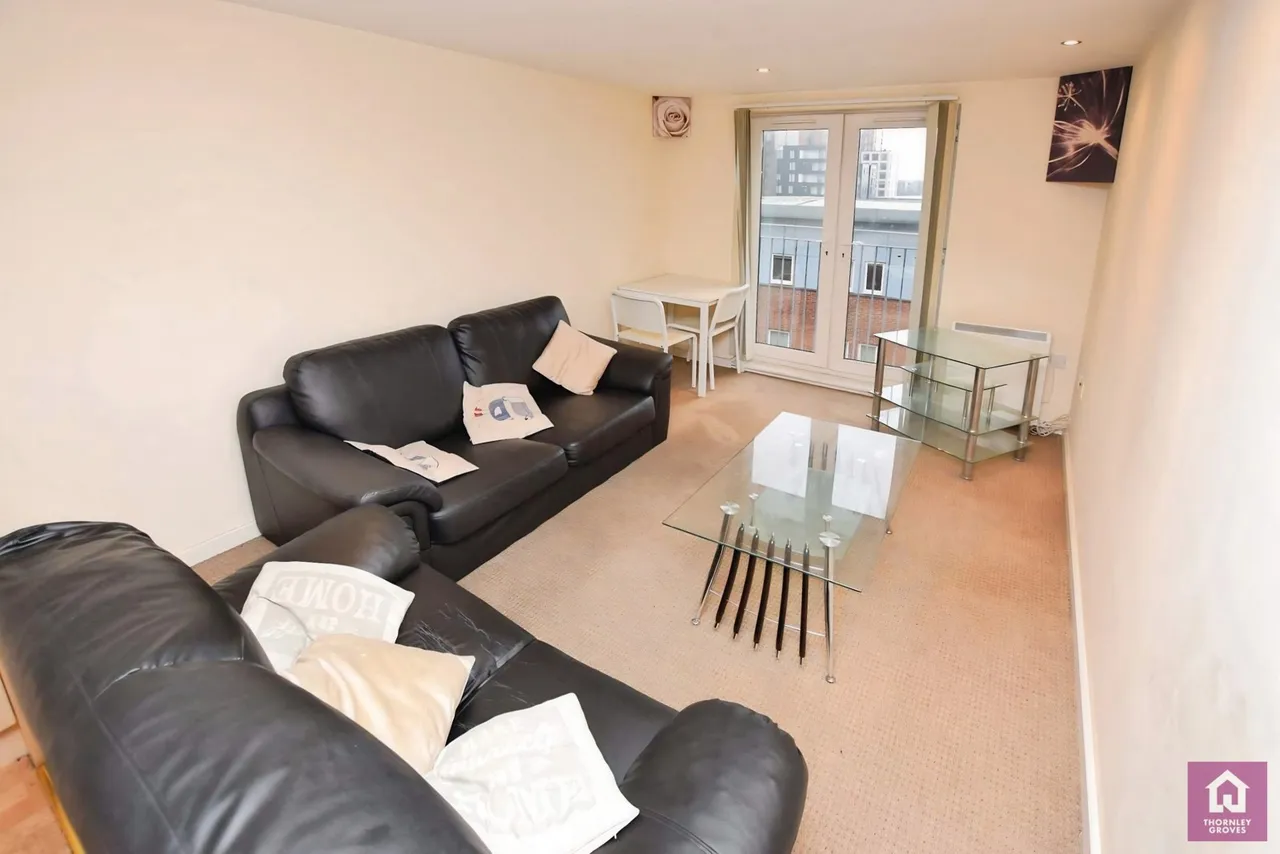 2 bed flat to rent, Elmira Way, Salford, M5