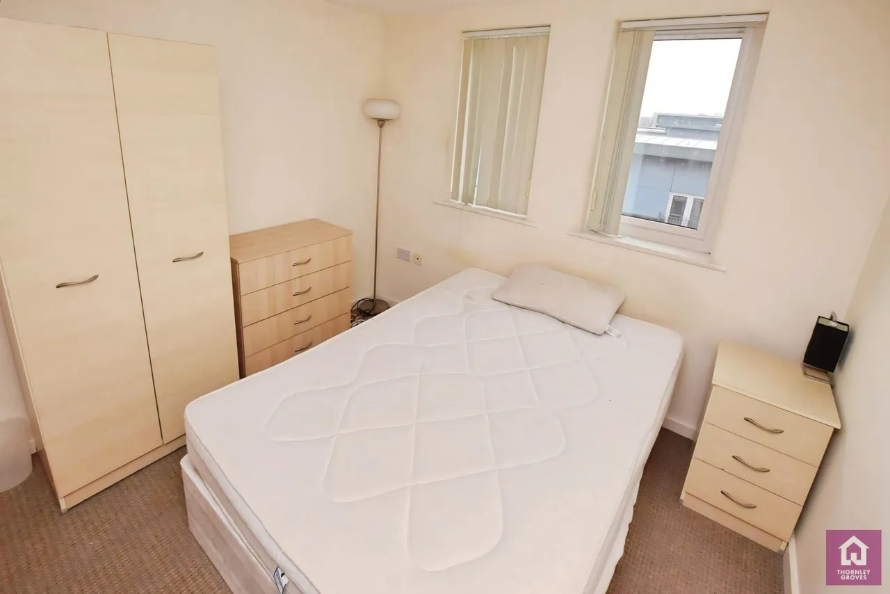 Elmira Way, Salford, M5, photo 7