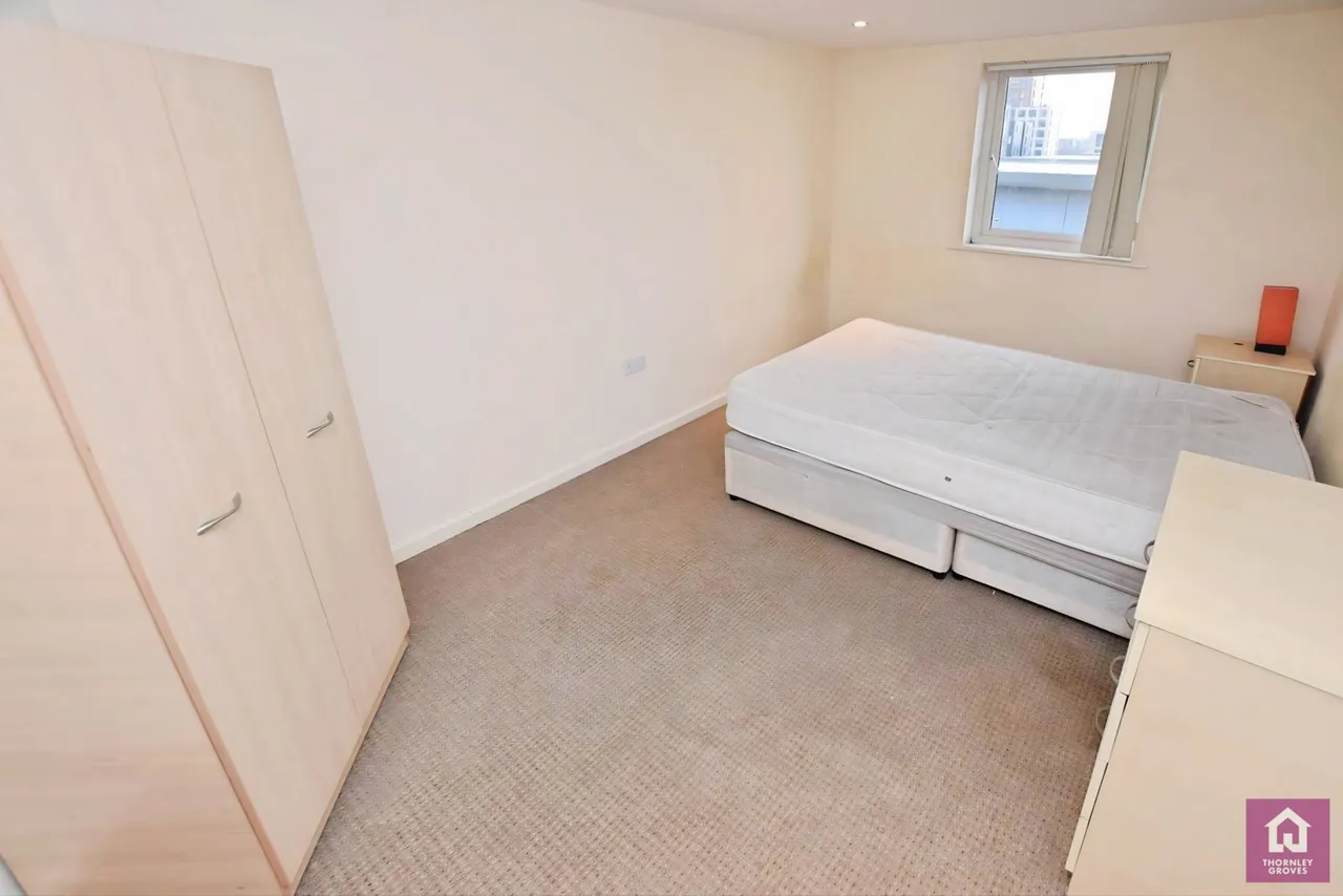 Elmira Way, Salford, M5, photo 4