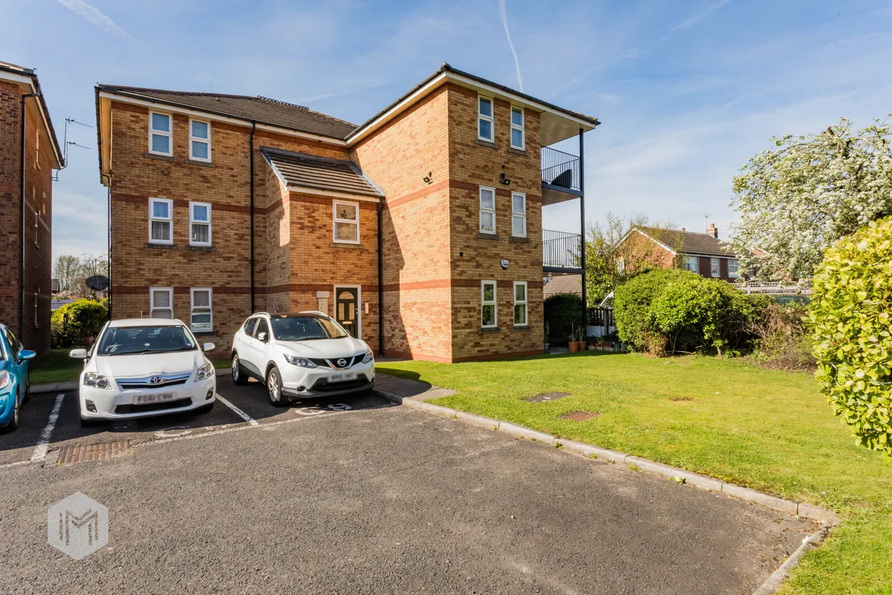 1 bed flat for sale — Drummond Way, Leigh, WN7 2RR