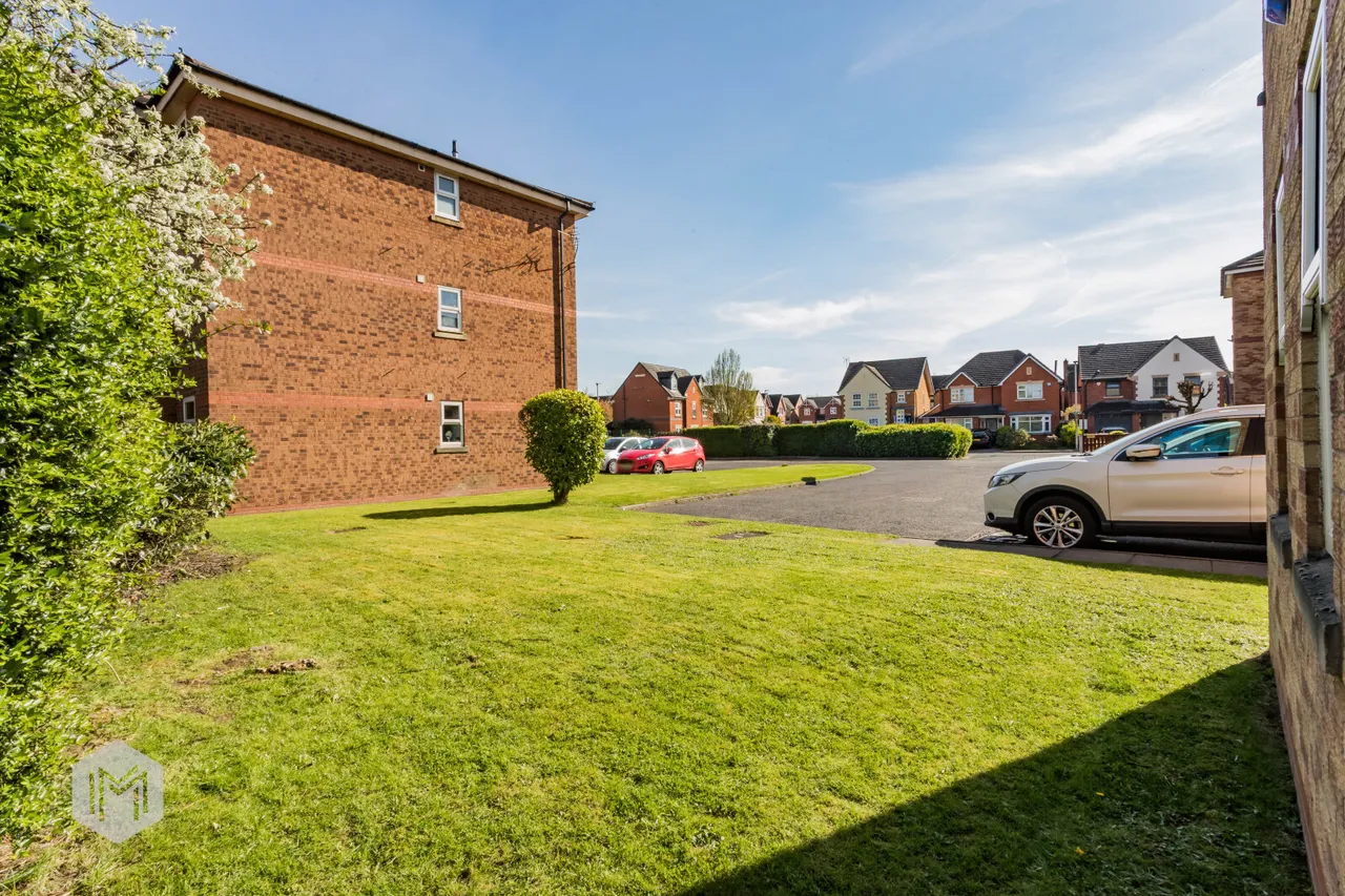 Drummond Way, Leigh, WN7 2RR, photo 13