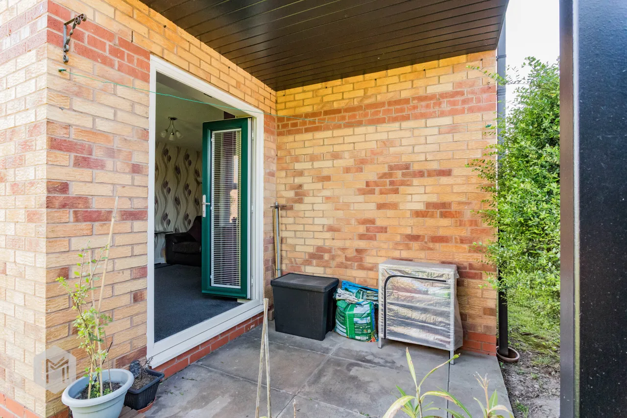 Drummond Way, Leigh, WN7 2RR, photo 2