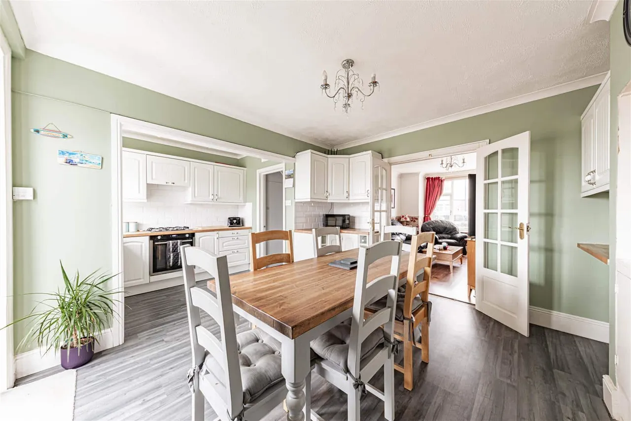 Wellington Road, Westgate-On-Sea, Kent, CT8 8DT, photo 2