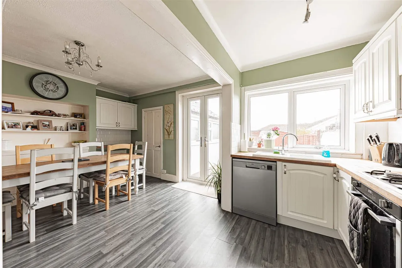 Wellington Road, Westgate-On-Sea, Kent, CT8 8DT, photo 11
