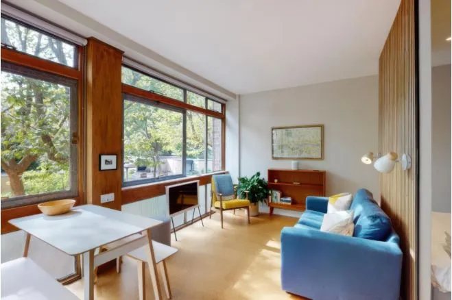 flat for sale — Renfrew Road, London