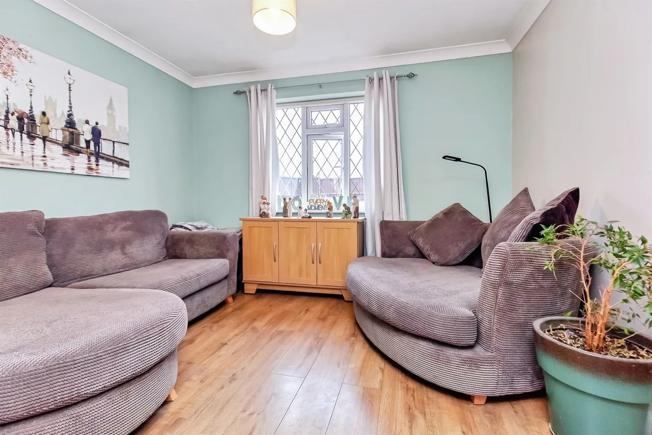 Lee Way, Raunds, photo 6