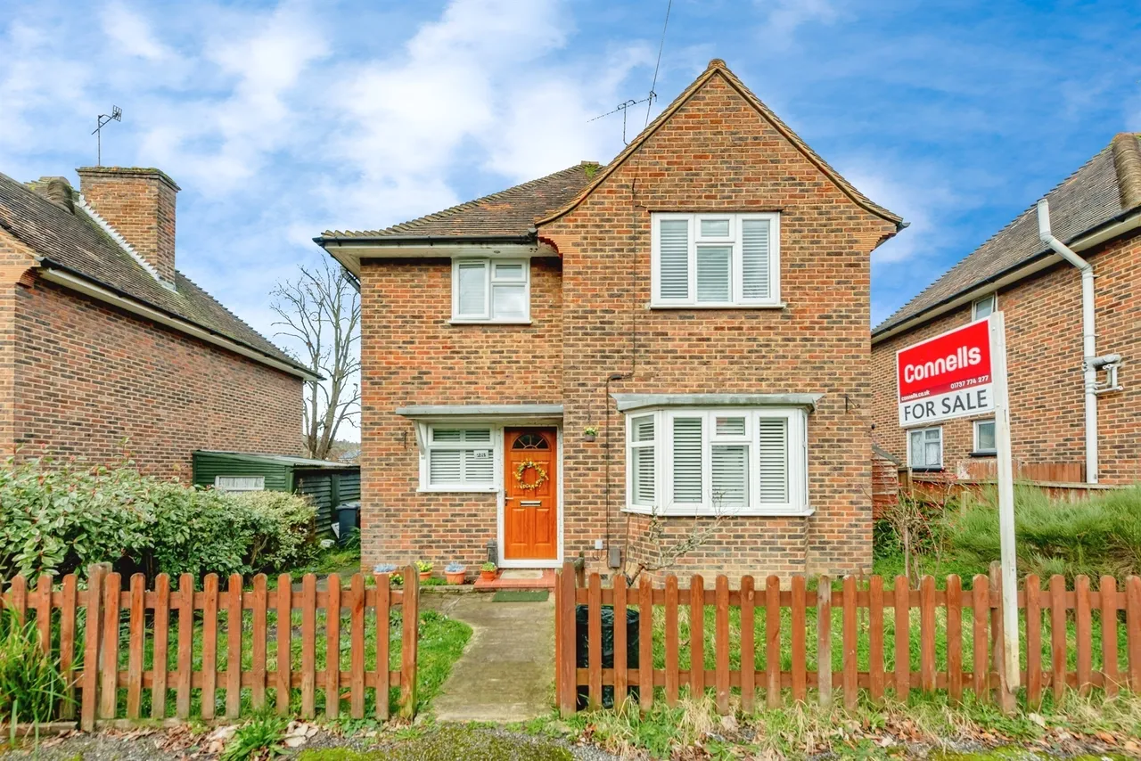 3 bed house for sale, The Frenches, Redhill, RH1