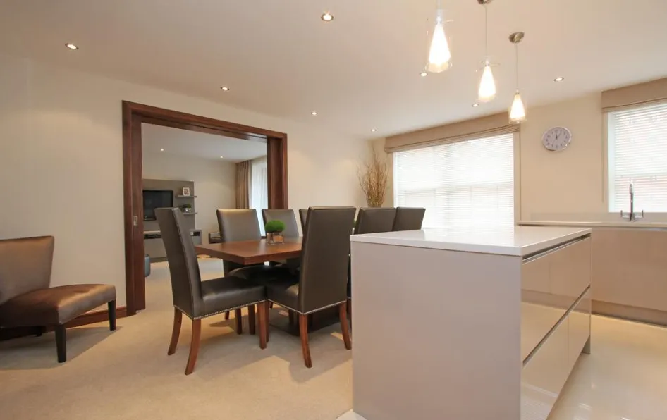 2 bed flat to rent, Ennismore Gardens, London, SW7