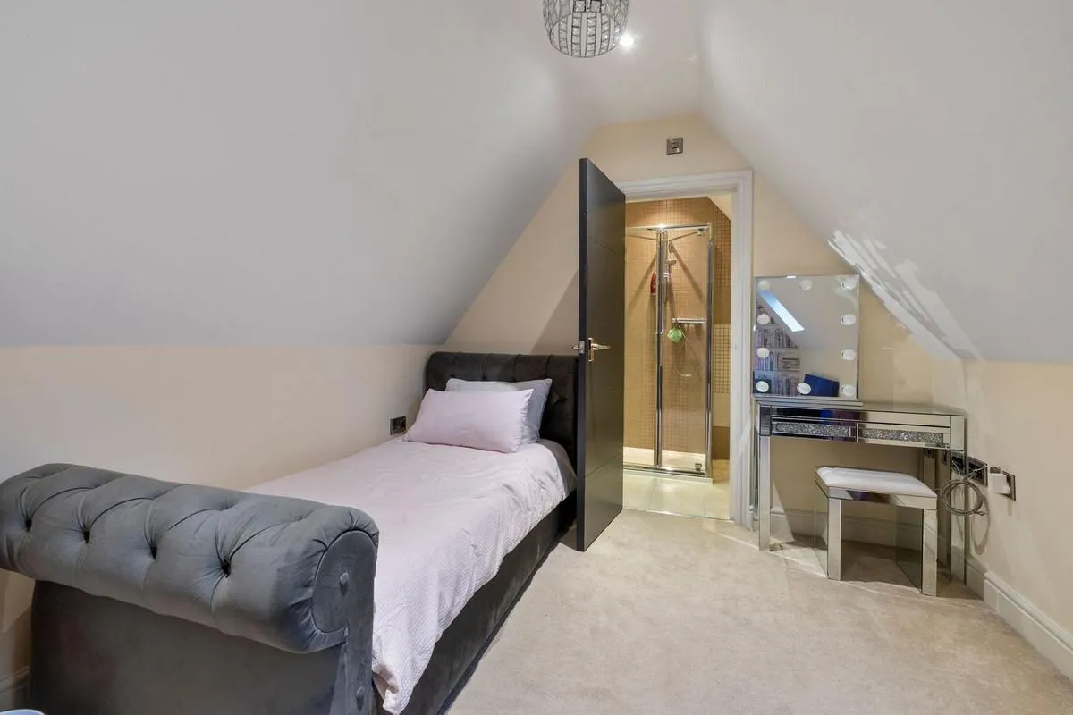 Tudor Hill, Sutton Coldfield, B73, photo 30