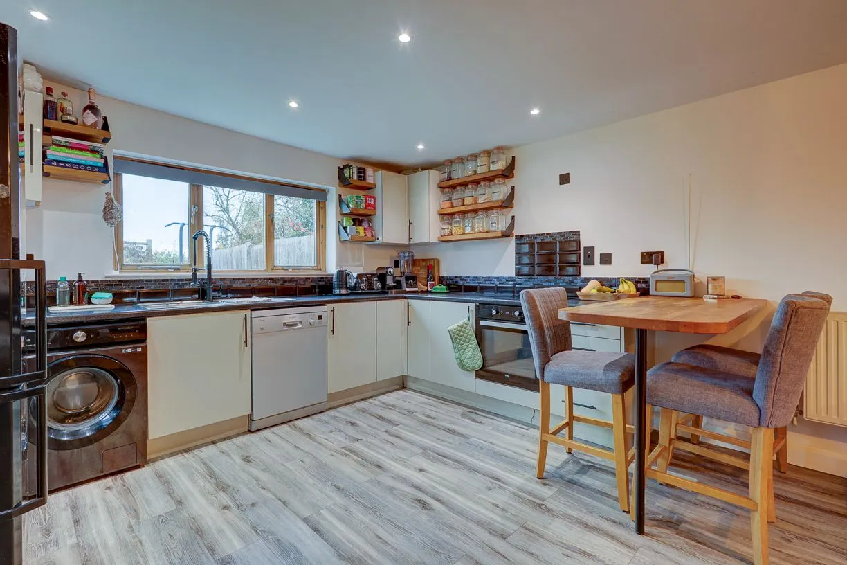 Theydon Bois, Epping, CM16, photo 23