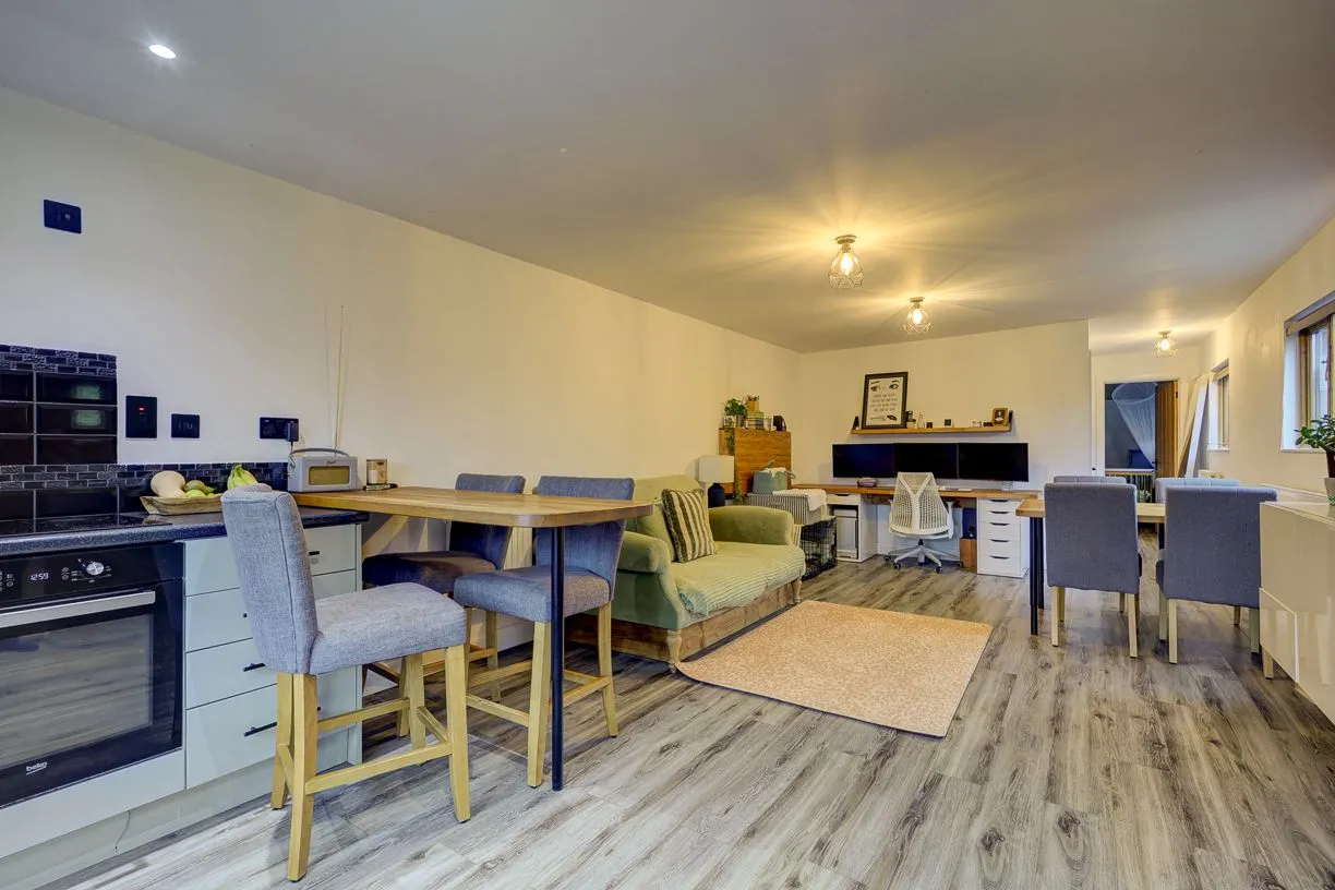 Theydon Bois, Epping, CM16, photo 24