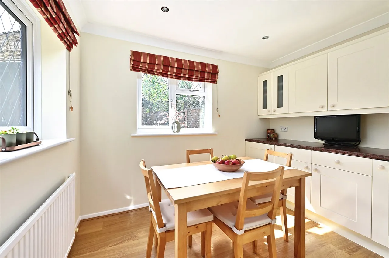 Four Acre Coppice, Hook, Hampshire, RG27 9NF, photo 8