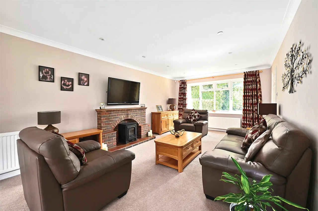 Four Acre Coppice, Hook, Hampshire, RG27 9NF, photo 3