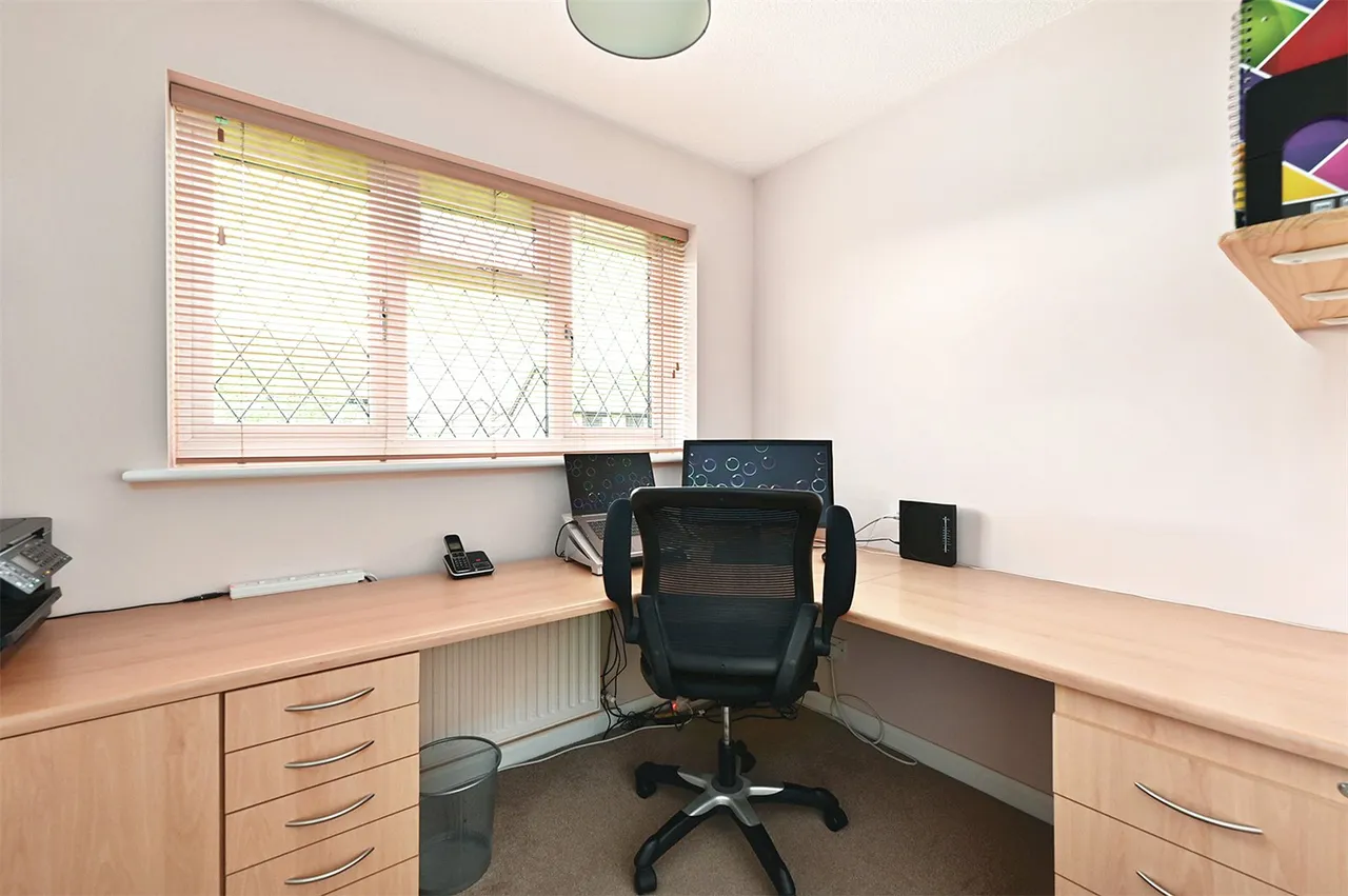 Four Acre Coppice, Hook, Hampshire, RG27 9NF, photo 15