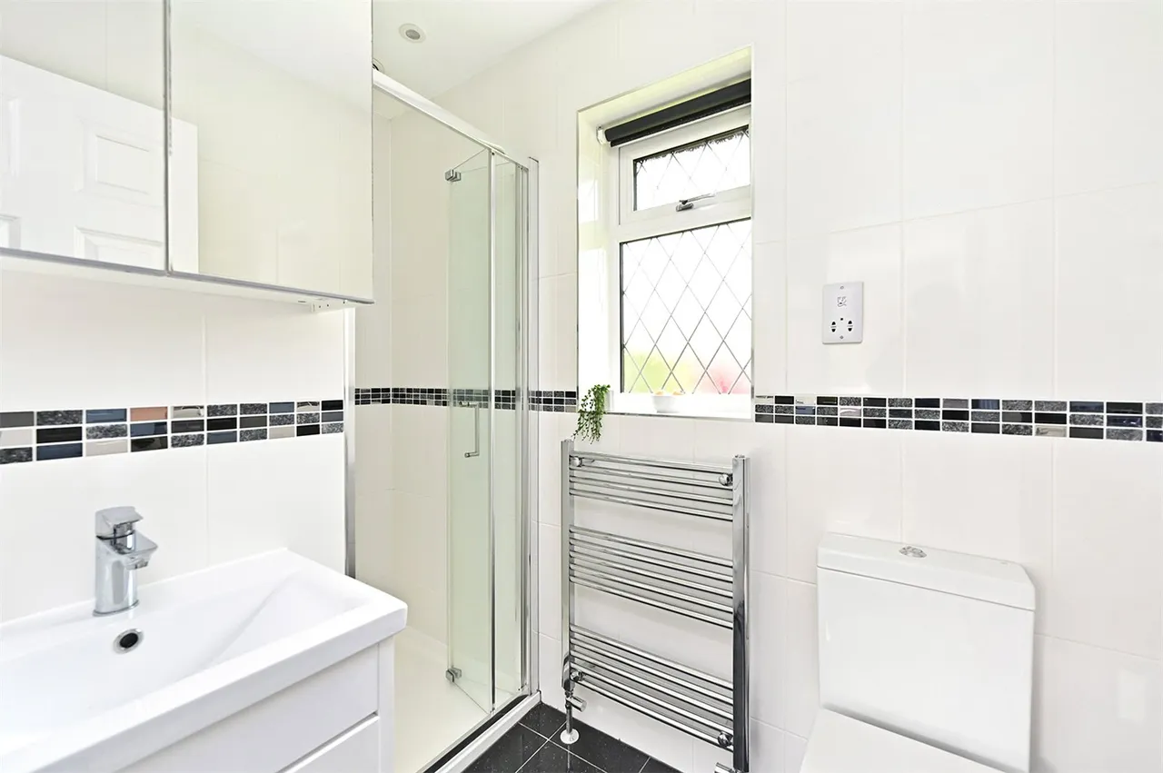 Four Acre Coppice, Hook, Hampshire, RG27 9NF, photo 19