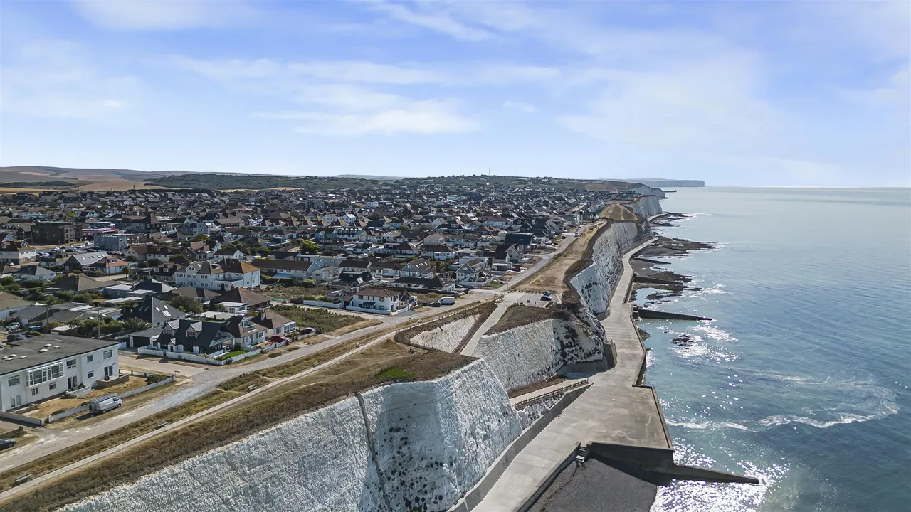 The Promenade, Peacehaven, photo 12