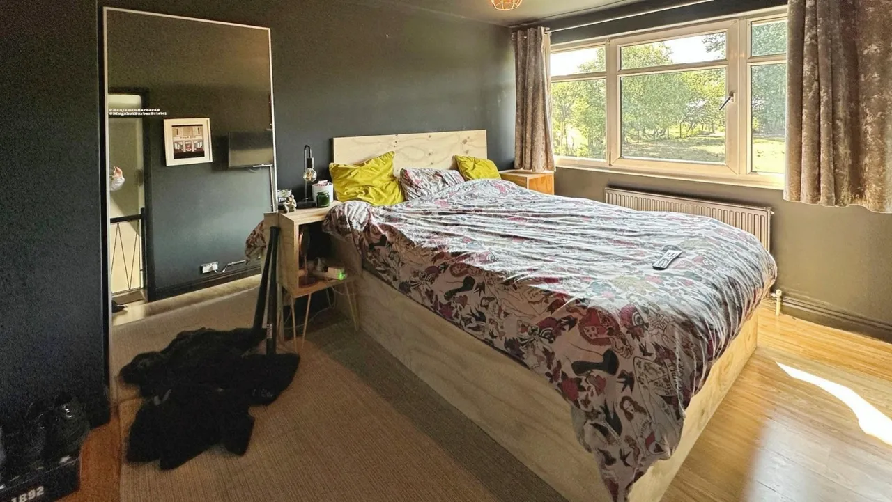 Long Meadow, Bristol, photo 9
