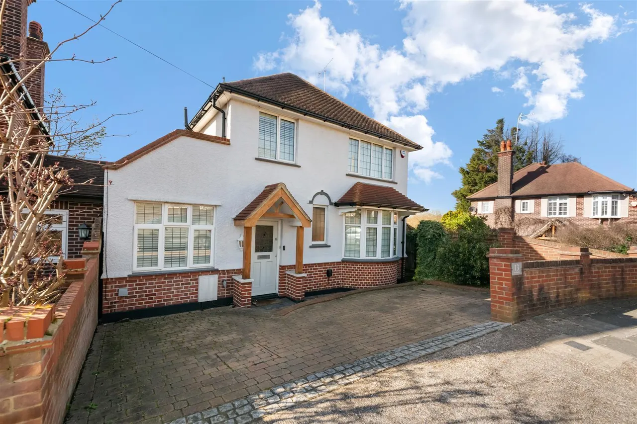 Barnes Way, Iver, photo 12
