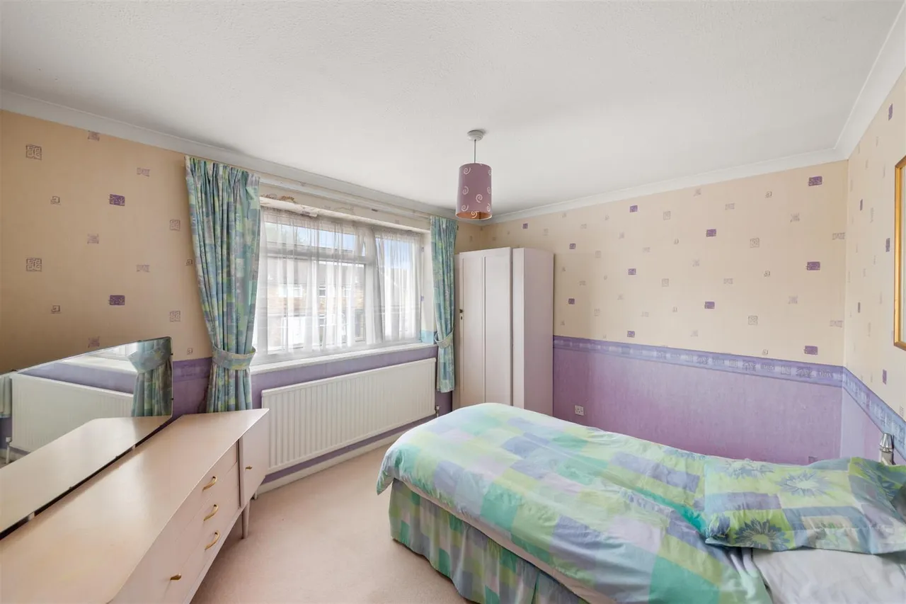 Barnes Way, Iver, photo 8