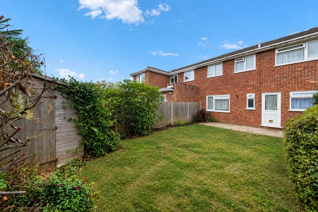 Barnes Way, Iver, photo 9