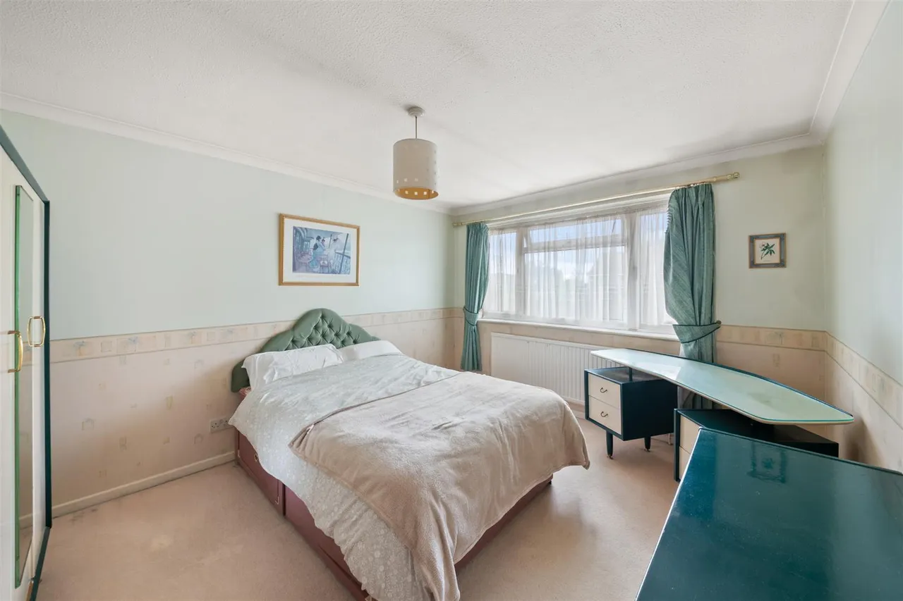 Barnes Way, Iver, photo 7