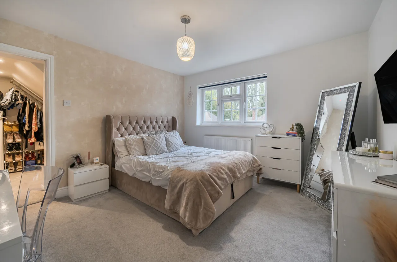 Fosters Grove, Windlesham, Surrey, GU20 6JZ, photo 8