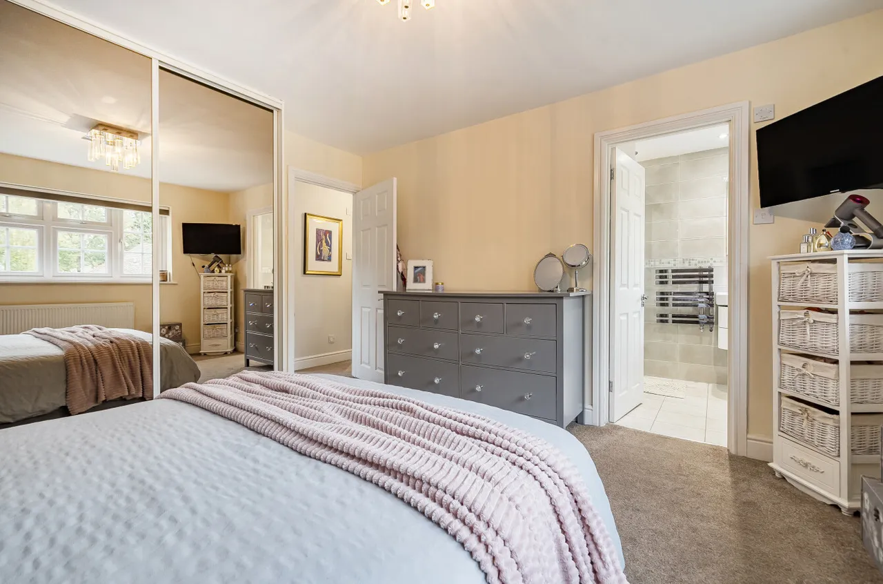 Fosters Grove, Windlesham, Surrey, GU20 6JZ, photo 16