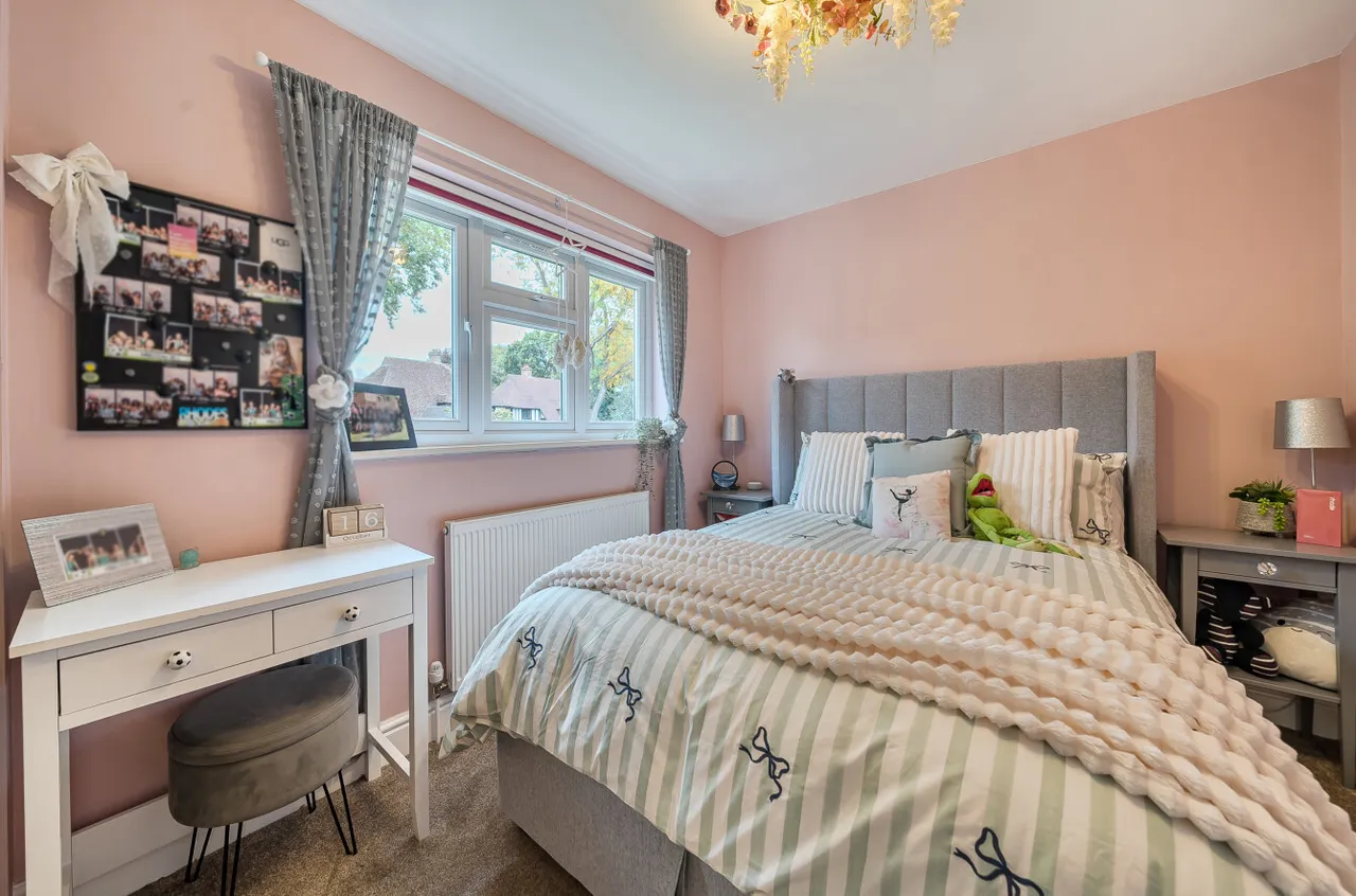 Fosters Grove, Windlesham, Surrey, GU20 6JZ, photo 19
