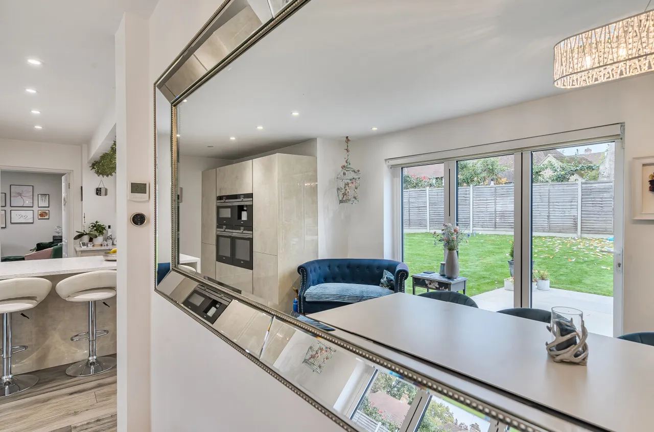 Fosters Grove, Windlesham, Surrey, GU20 6JZ, photo 17