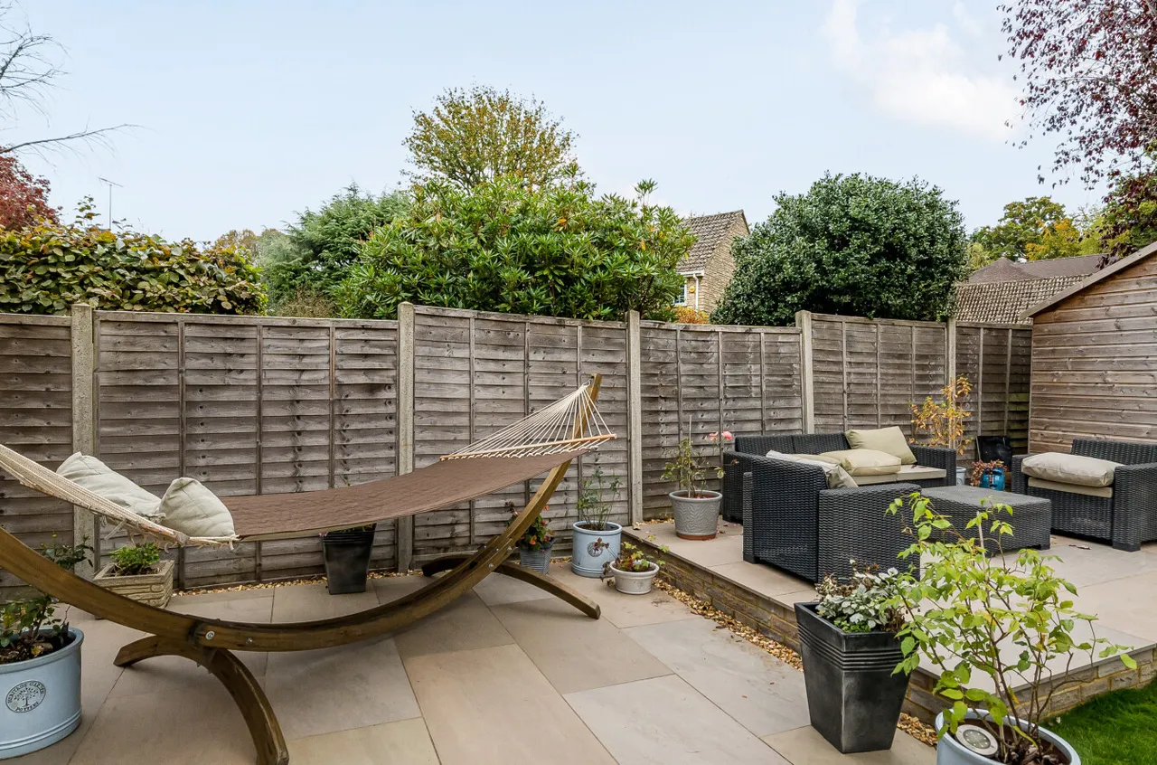 Fosters Grove, Windlesham, Surrey, GU20 6JZ, photo 15