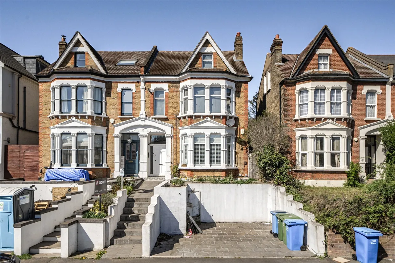 3 bed flat for sale — Underhill Road, SE22