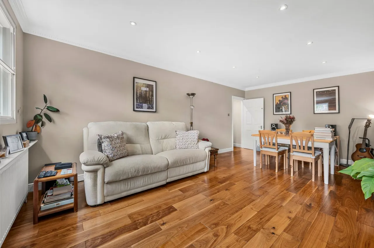 Eton Avenue, Belsize Park, NW3, photo 13