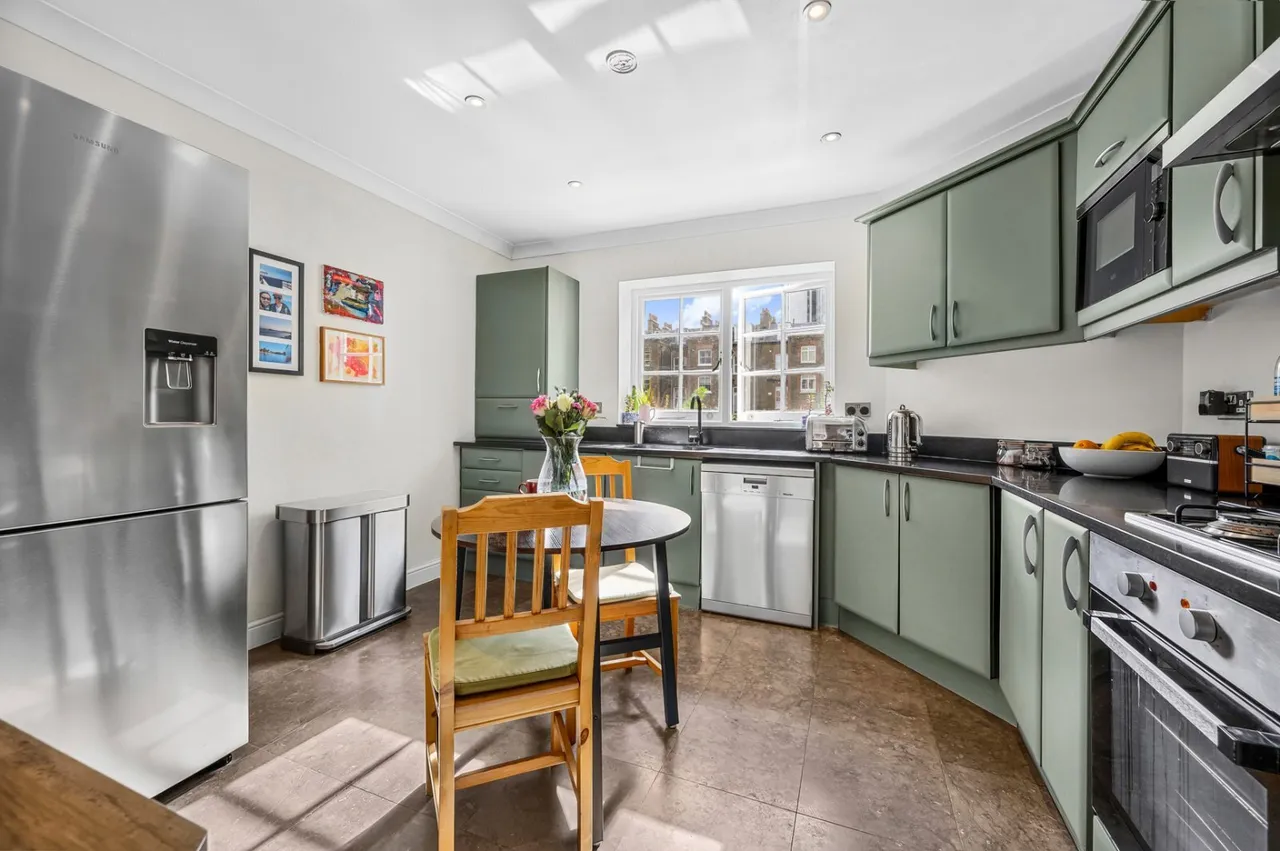 Eton Avenue, Belsize Park, NW3, photo 14