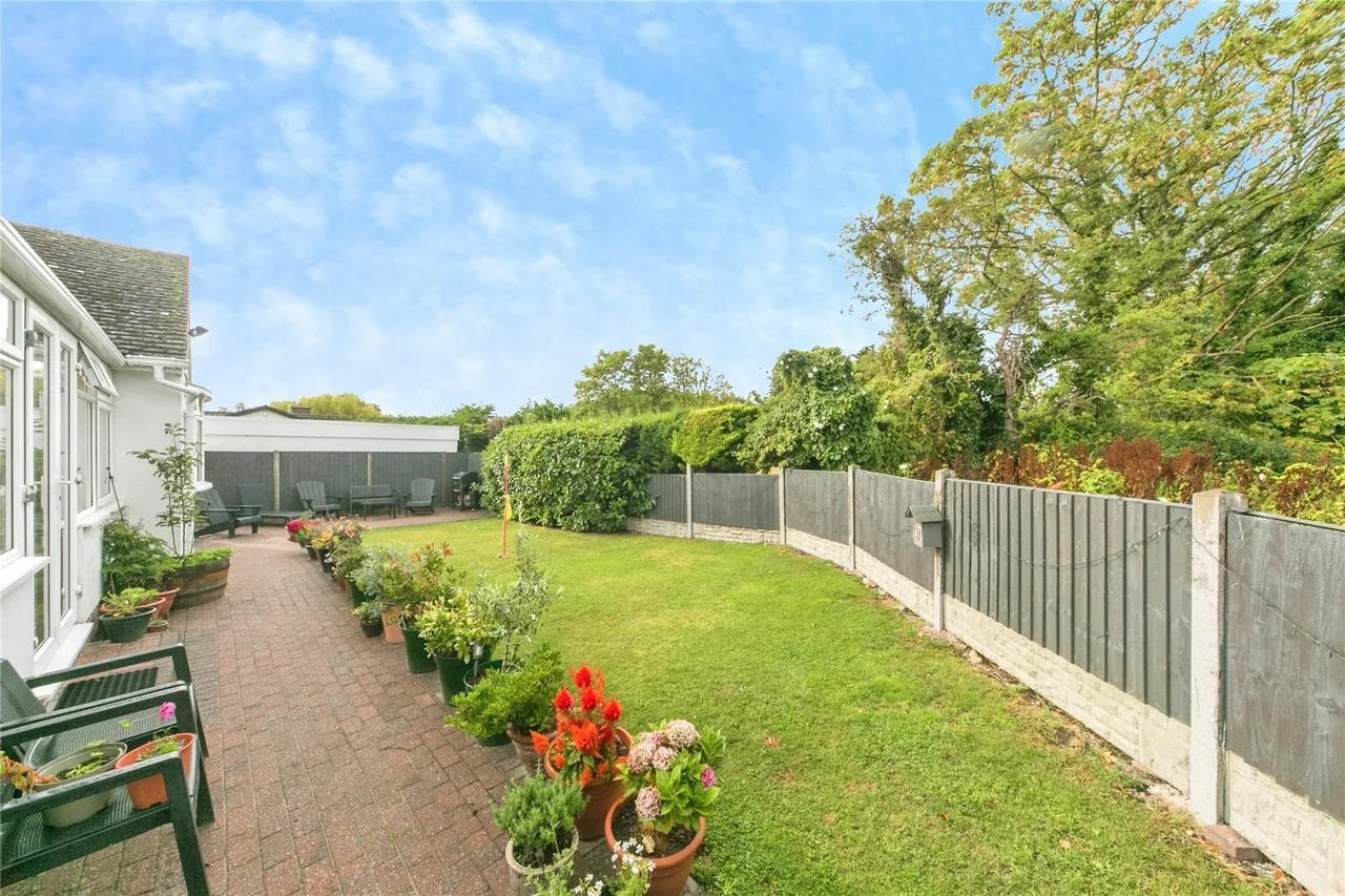 Bryn Maelgwyn Lane, Llanrhos, LL30, photo 17