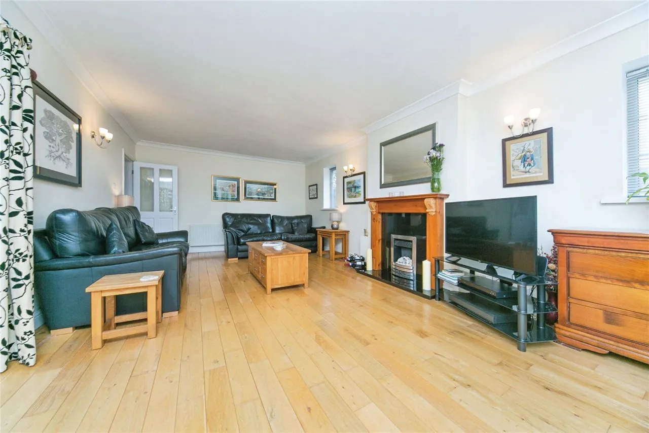 Bryn Maelgwyn Lane, Llanrhos, LL30, photo 5