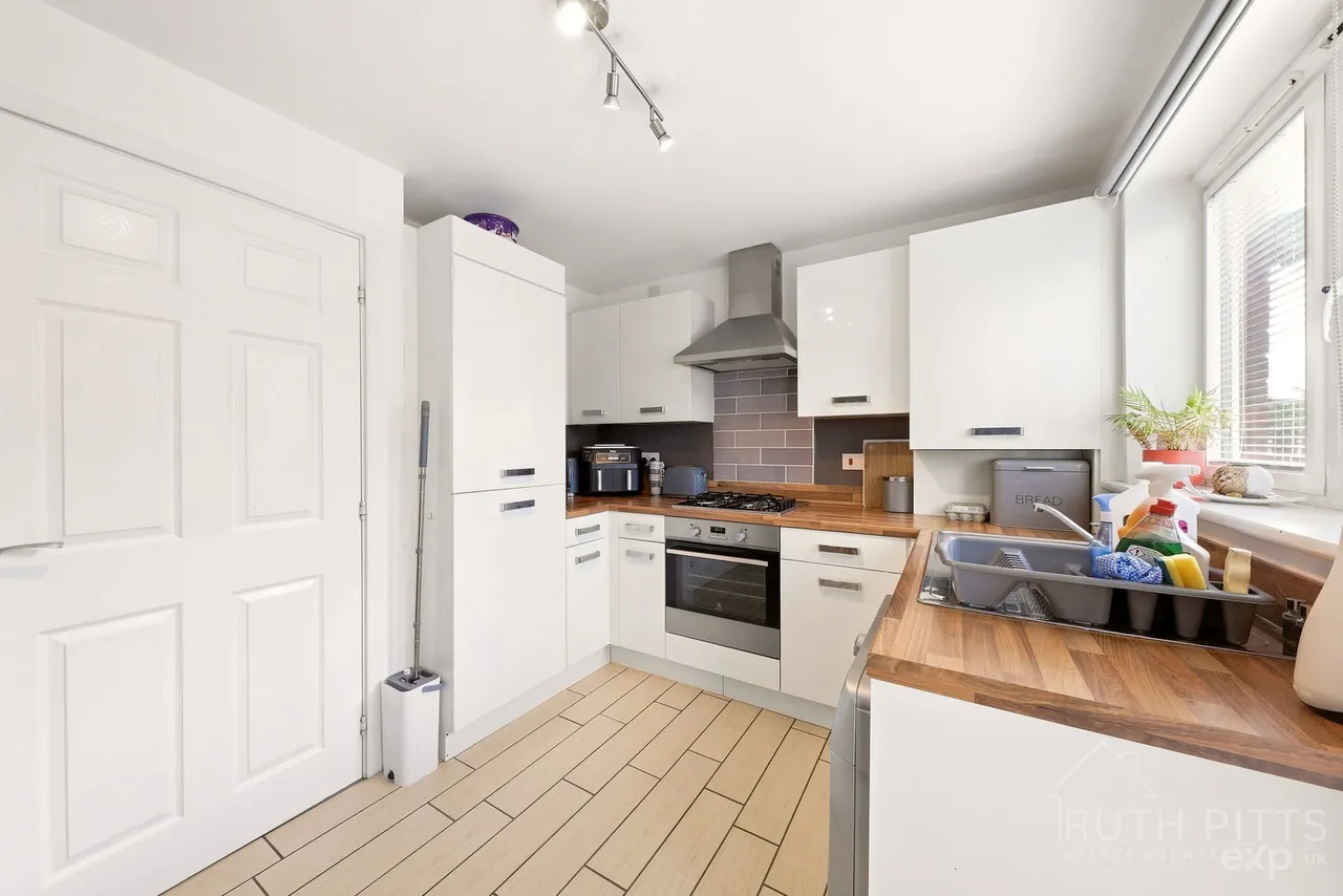 Rhubarb Hill, Wakefield, WF2, photo 7