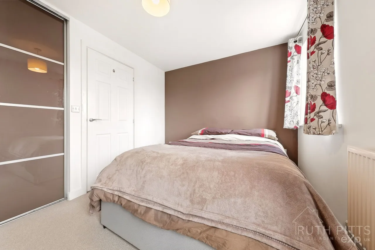 Rhubarb Hill, Wakefield, WF2, photo 10