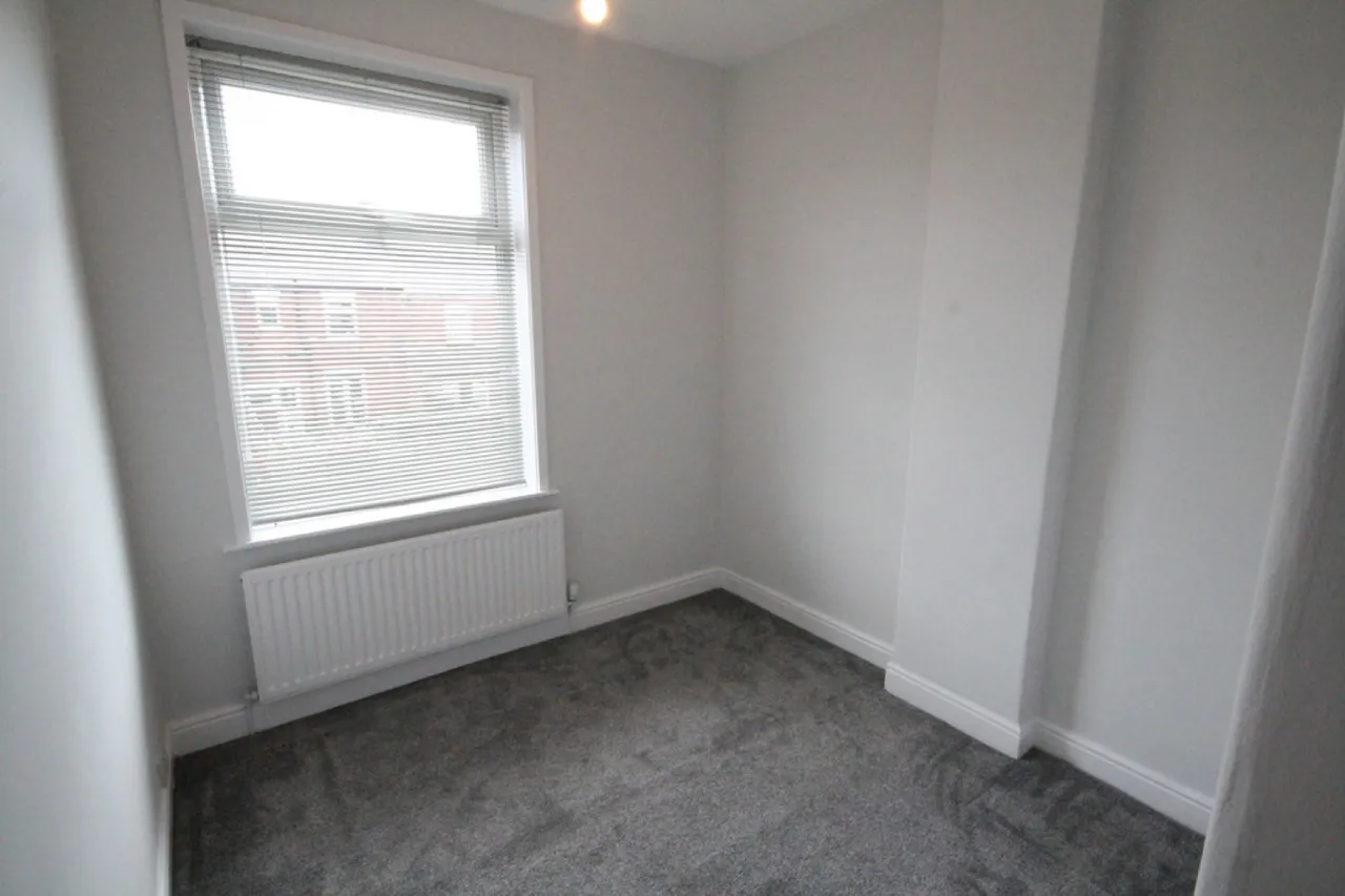 Spring Gardens, Crewe, photo 7