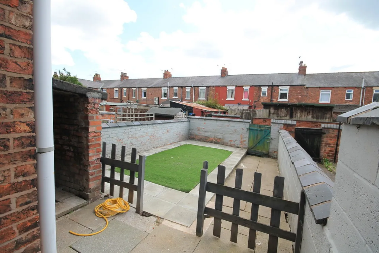Spring Gardens, Crewe, photo 9