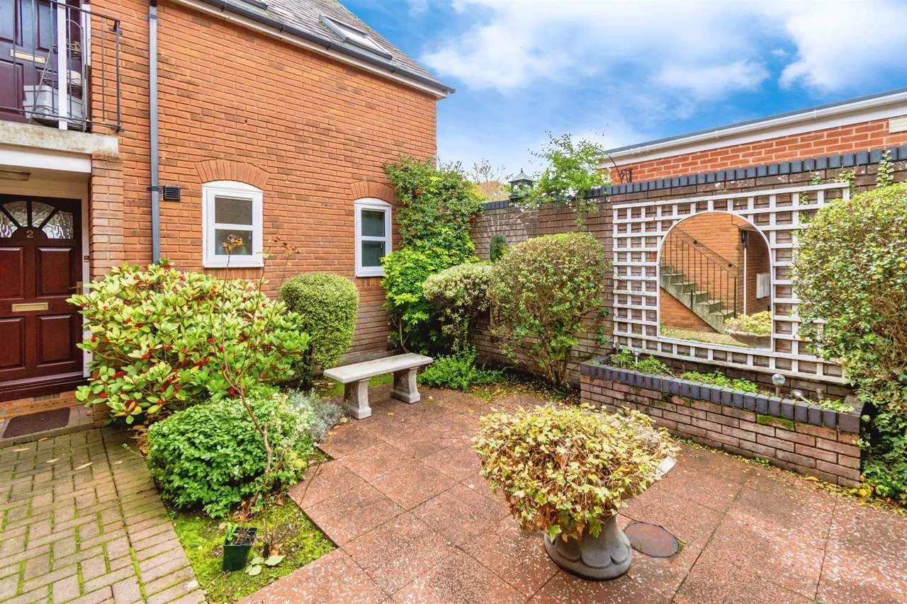 Latimer Street, Romsey, photo 7