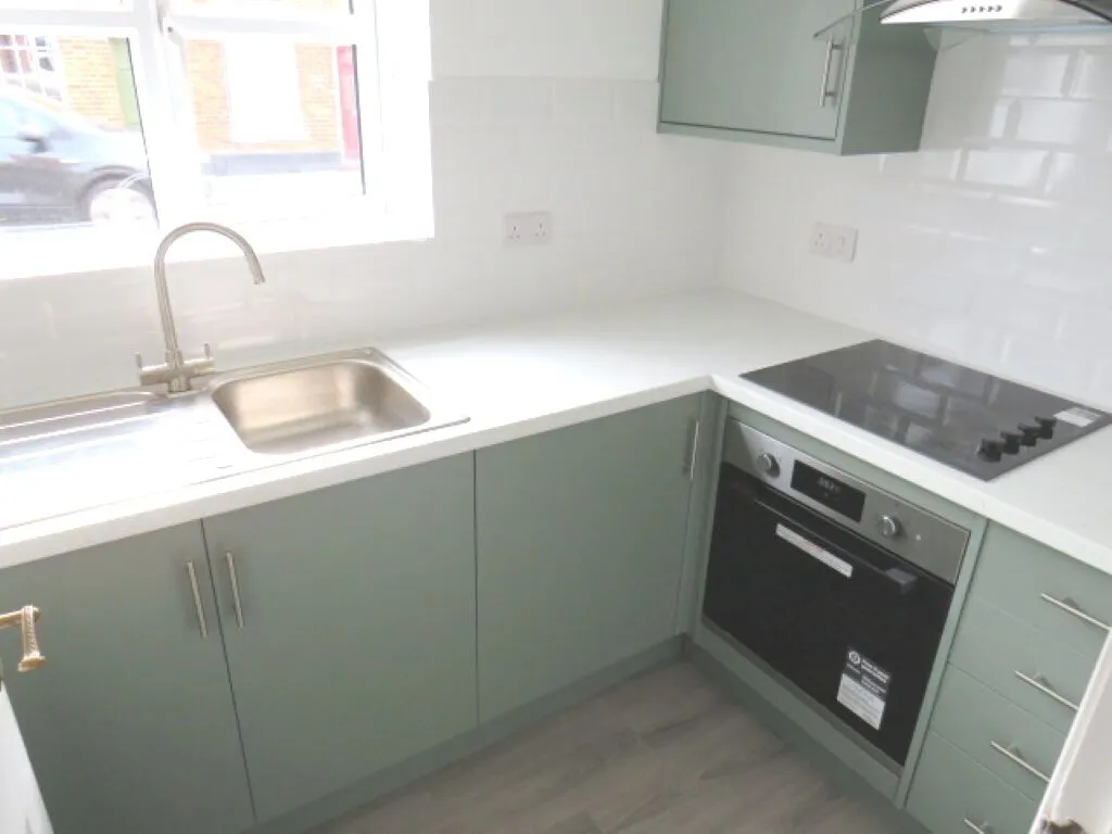 Latimer Street, Romsey, photo 2