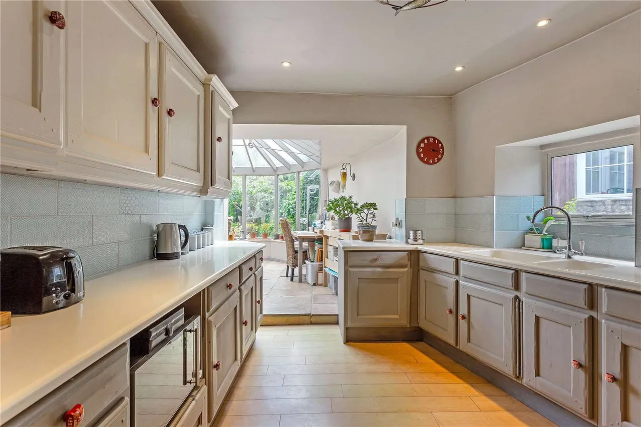 Newbridge Hill, Bath, Somerset, BA1 3PR, photo 10