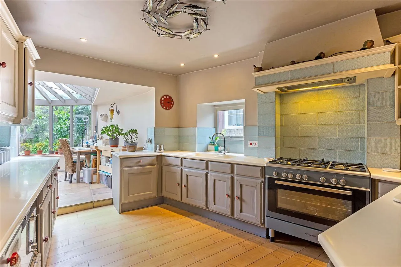 Newbridge Hill, Bath, Somerset, BA1 3PR, photo 11