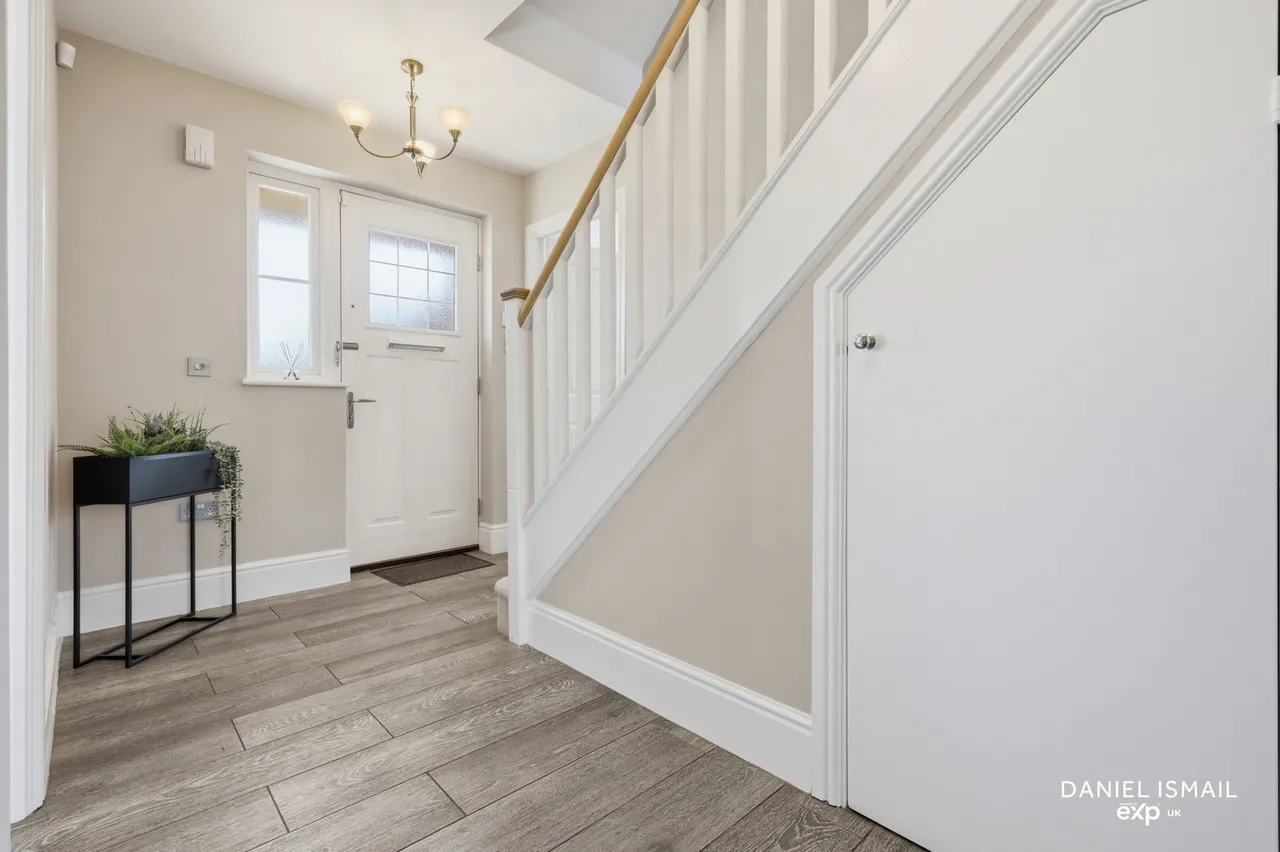 Hammond Close, Langdon Hills, Basildon, SS16 5HJ, photo 9