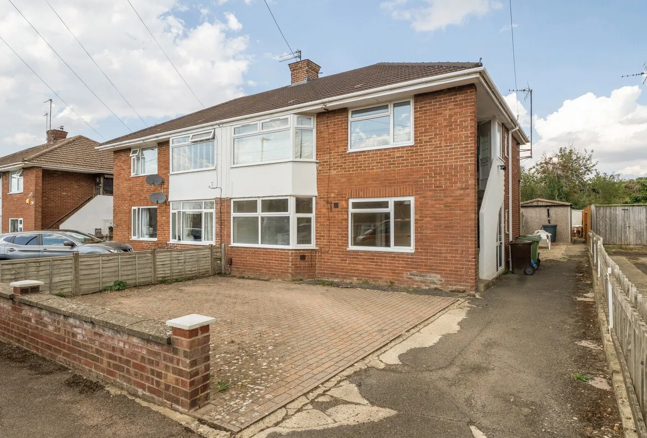 2 bed flat for sale — Canterbury Walk, Cheltenham, GL51 3HG