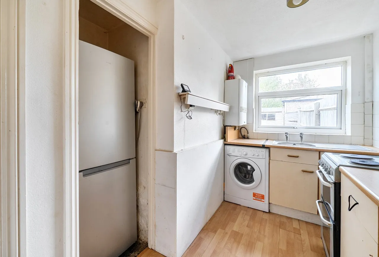 Canterbury Walk, Cheltenham, GL51 3HG, photo 11