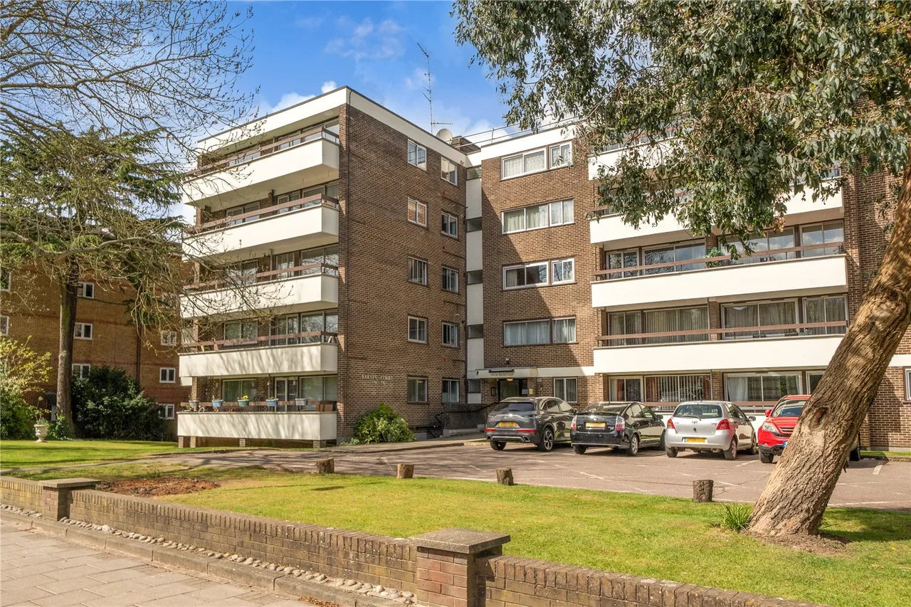 3 bed flat for sale — Station Road, New Barnet, EN5 1QY