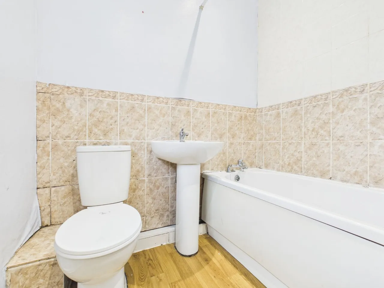 Lanegate, Hyde, SK14, photo 12