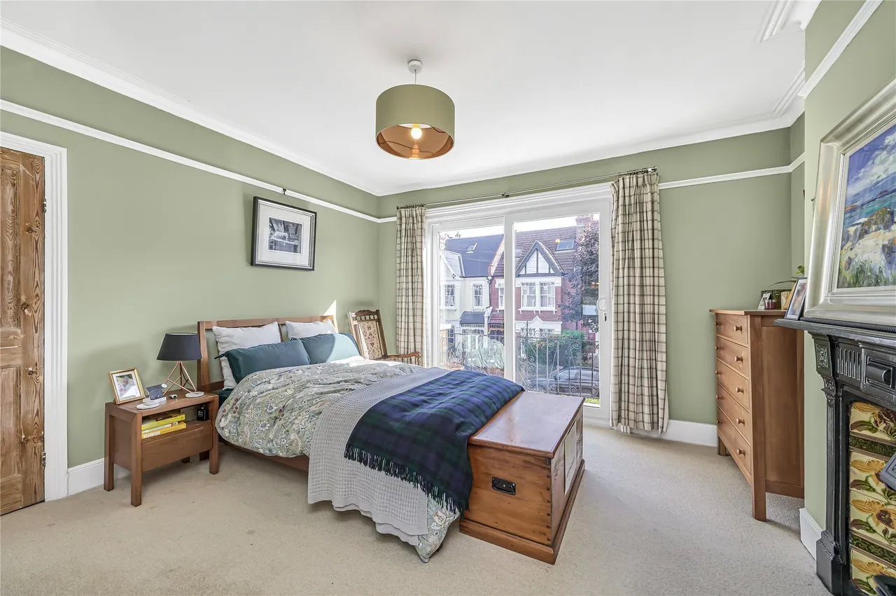 Pretoria Road, London, SW16, photo 17
